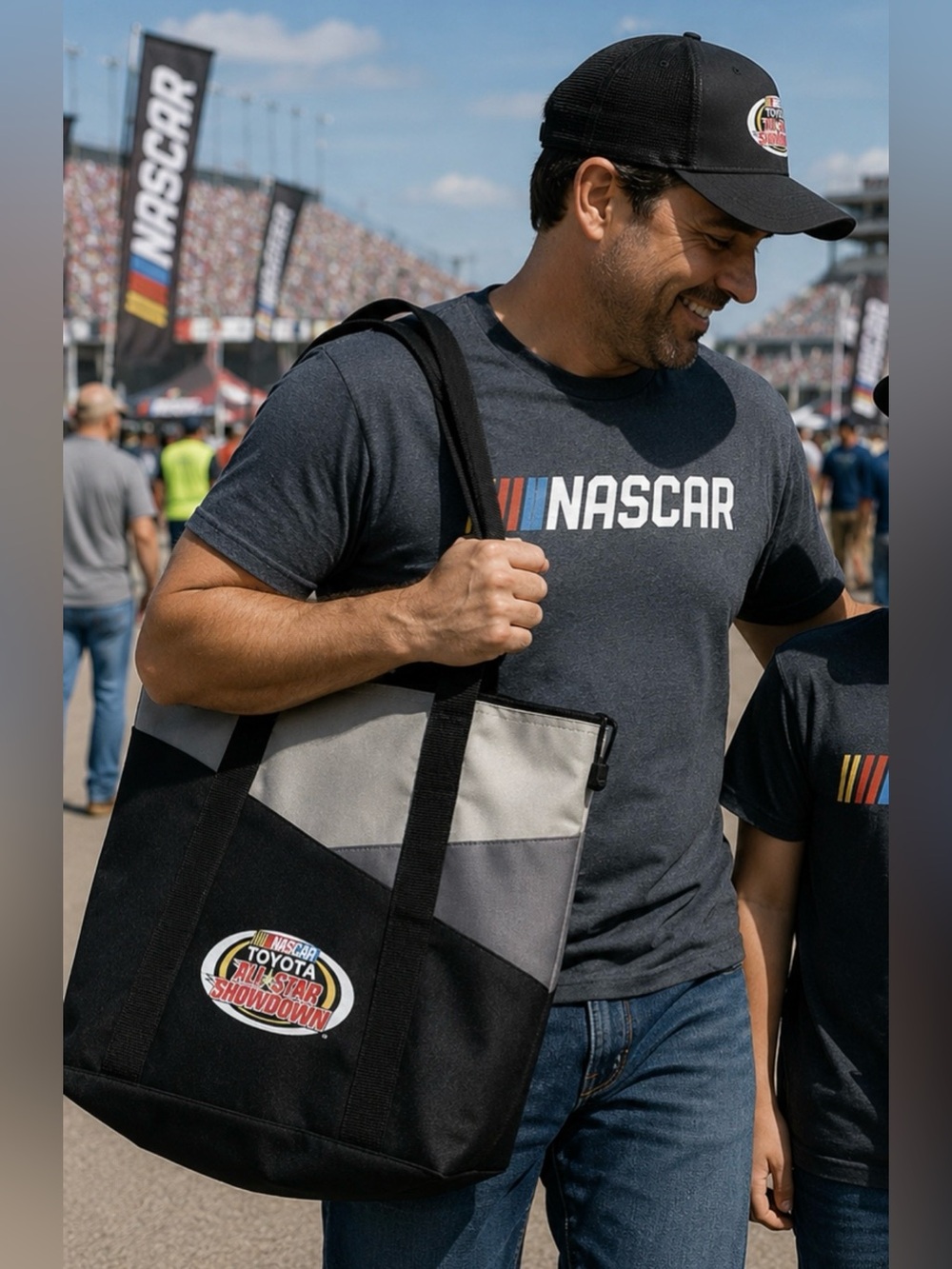 NWOT Toyota NASCAR Zip Closure Tote Bag